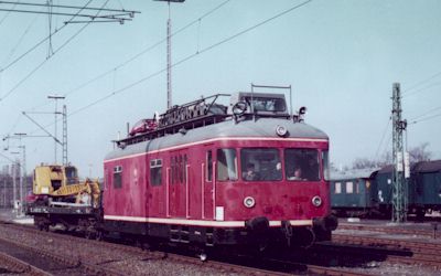 701 043-2