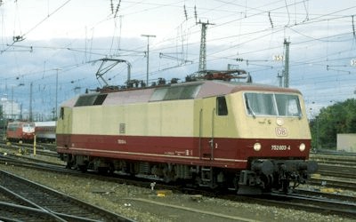 752 003-4