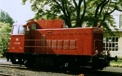 V 45 009