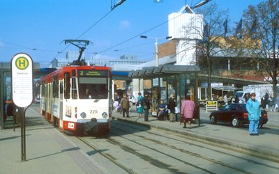 225