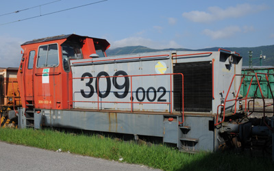 309 002