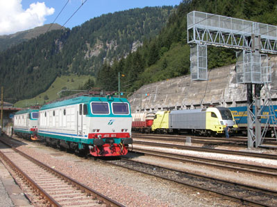 E.652.075, Siemens Dispolok ES 64 U2-002