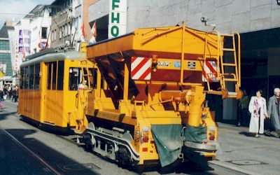 5305 - Salzstreubeiwagen